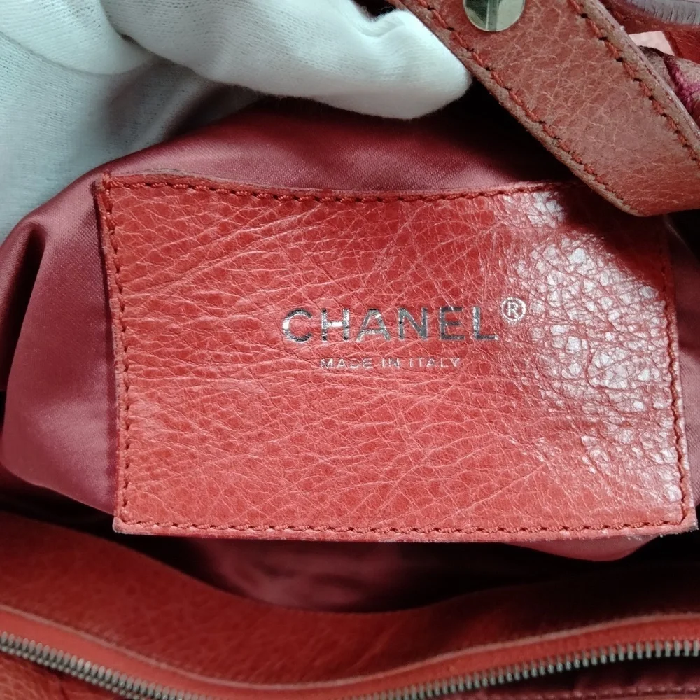 Chanel Wild Stitch Tote - Picture 6 of 8
